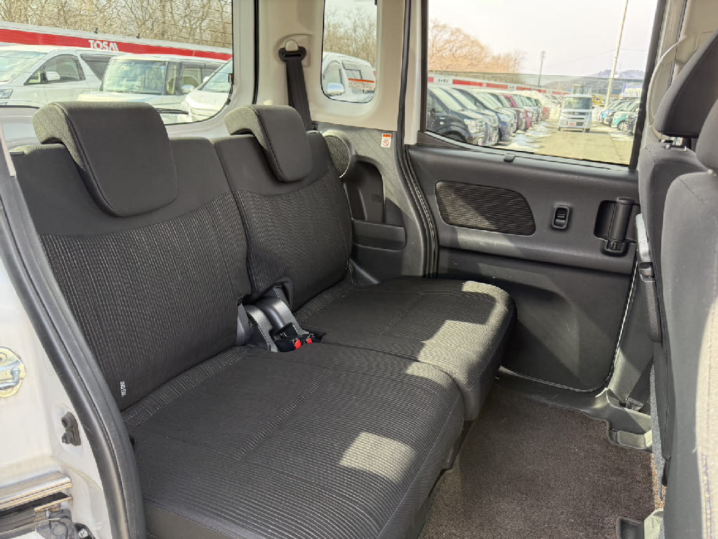 ニッサン デイズルークス ４ＷＤ　ハイウェイスターＸＶセレクション