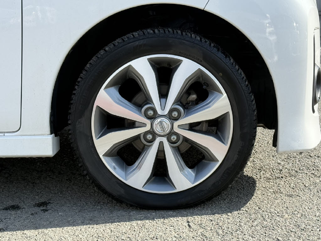 ニッサン デイズルークス ４ＷＤ　ハイウェイスターＸＶセレクション