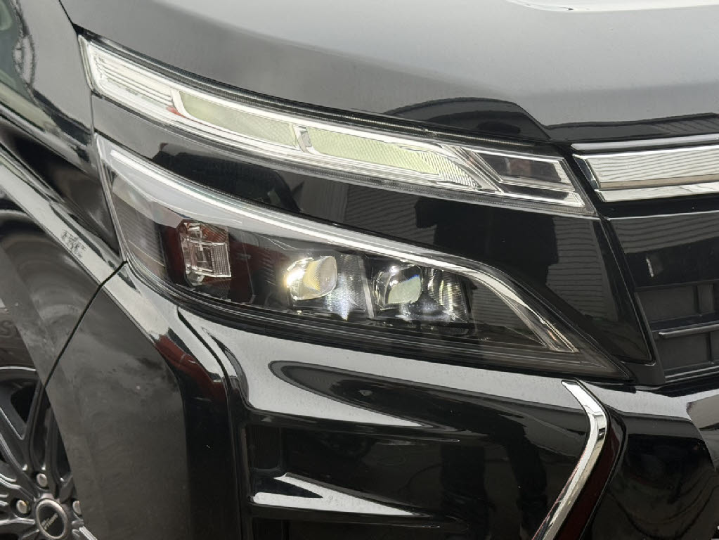 トヨタ ヴォクシー ZS煌Ⅱ