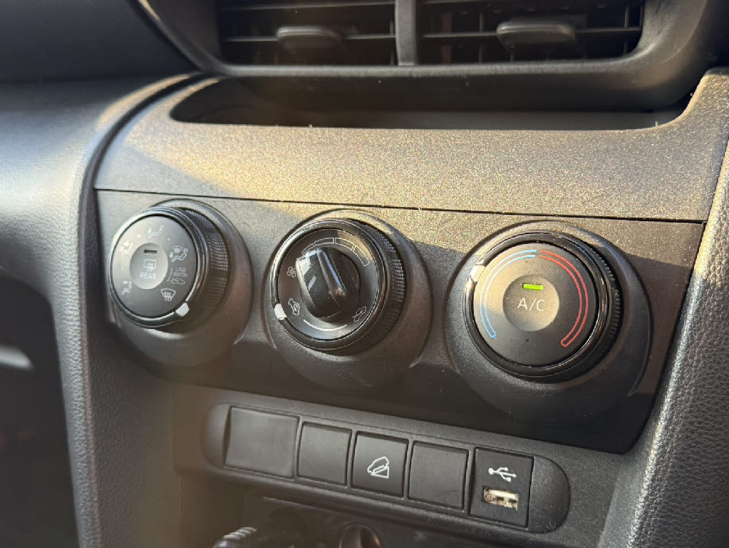 トヨタ ヤリス クロス X 4WD