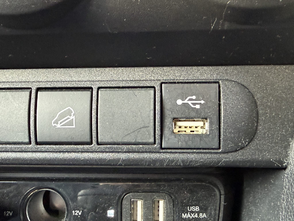 トヨタ ヤリス クロス X 4WD