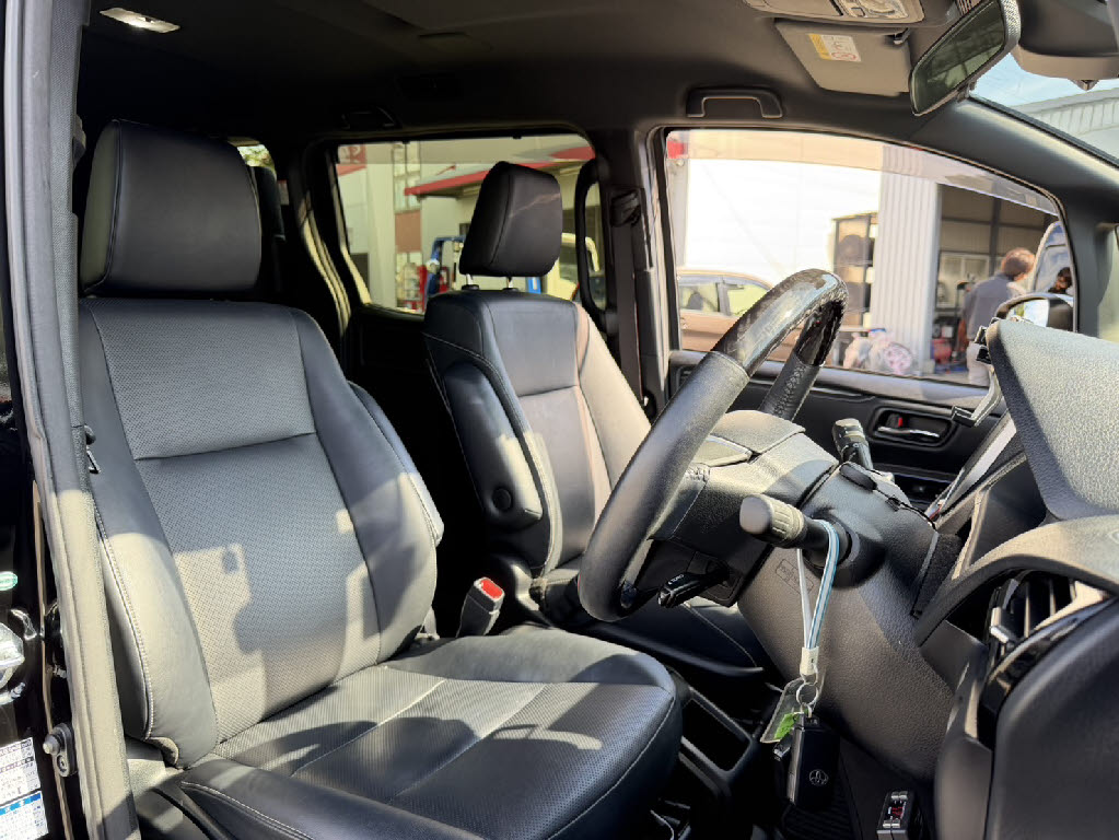 トヨタ エスクァイア Gi 4WD