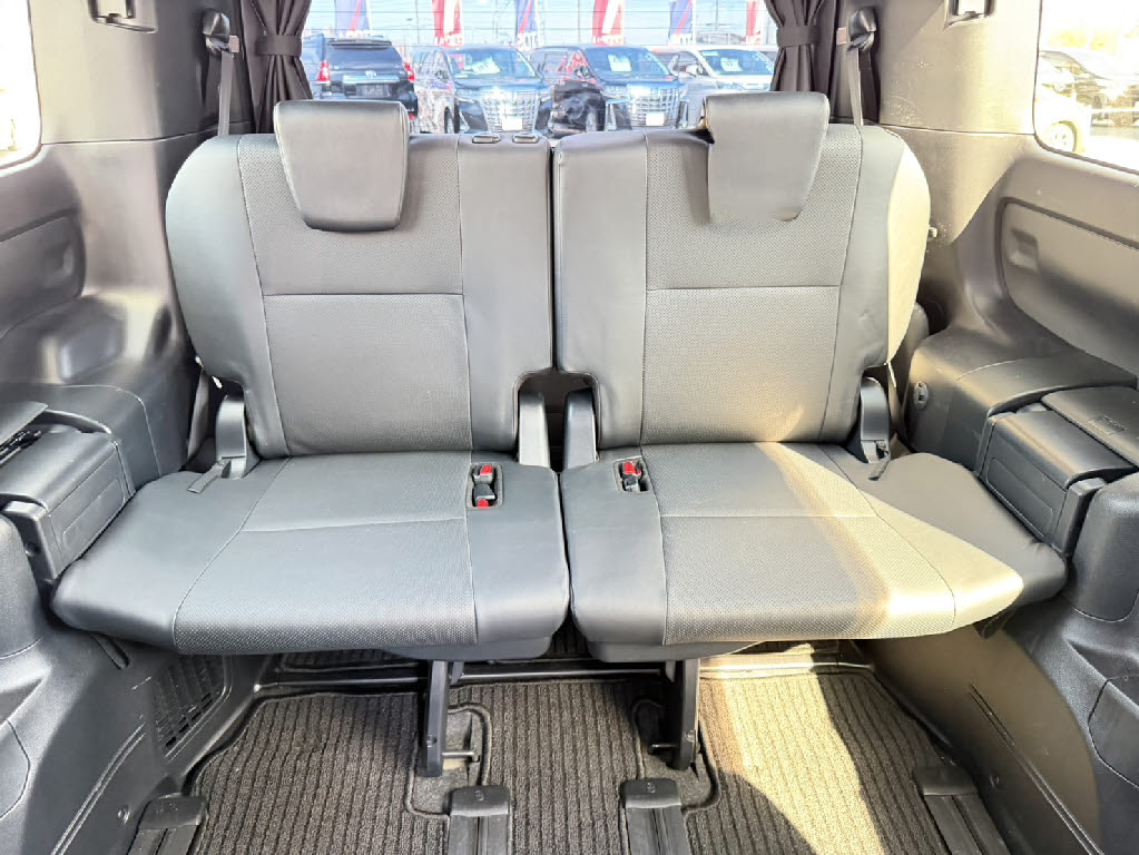 トヨタ エスクァイア Gi 4WD