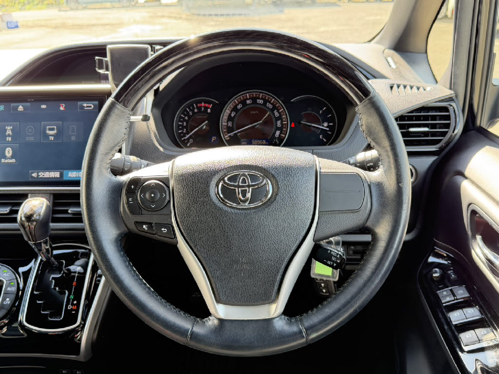 トヨタ エスクァイア Gi 4WD