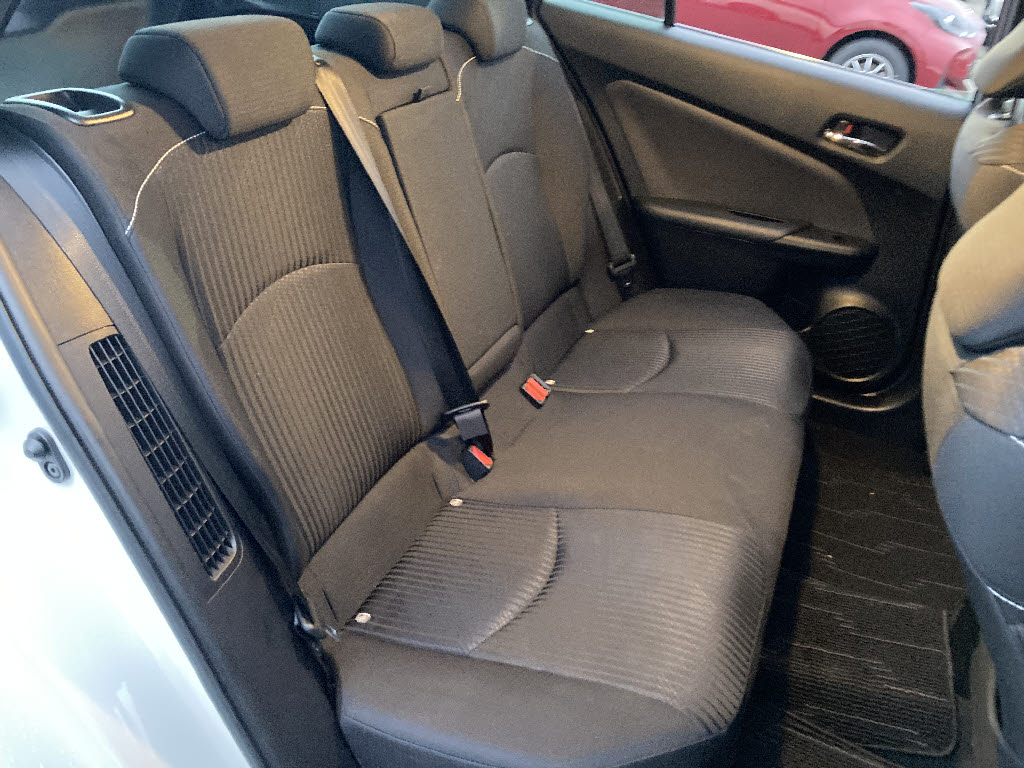 トヨタ プリウスＰＨＶ A