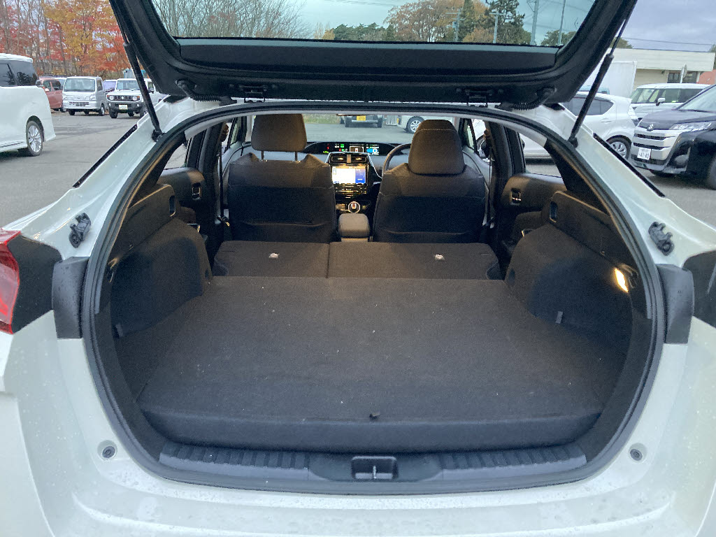 トヨタ プリウスＰＨＶ A