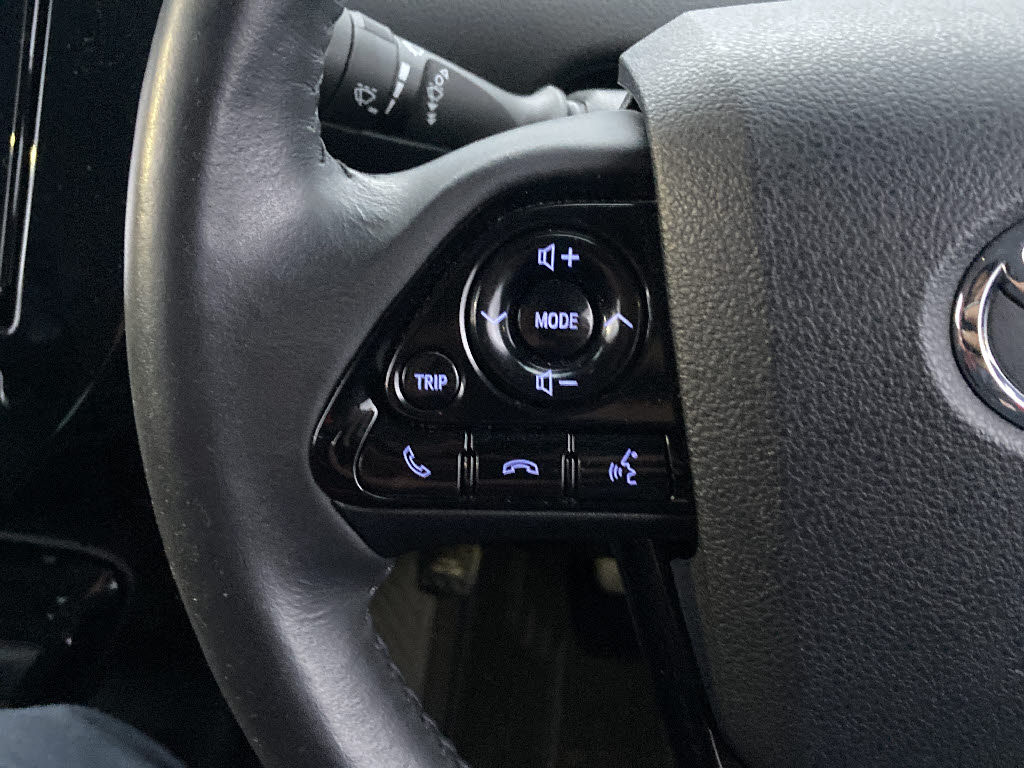 トヨタ プリウスＰＨＶ A