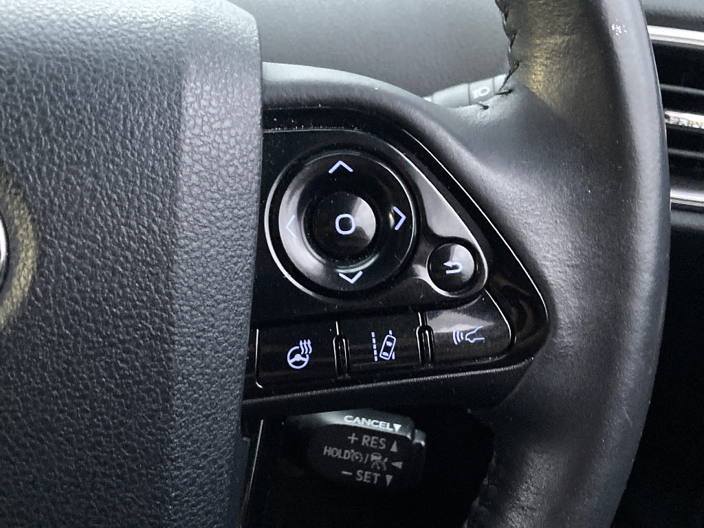 トヨタ プリウスＰＨＶ A