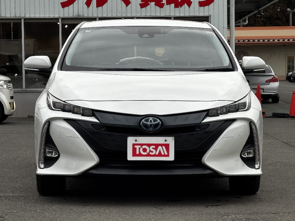 トヨタ プリウスＰＨＶ A