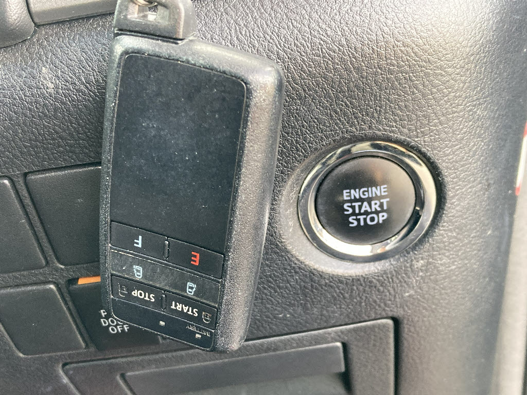 トヨタ アルファード 4WD S-Apkg