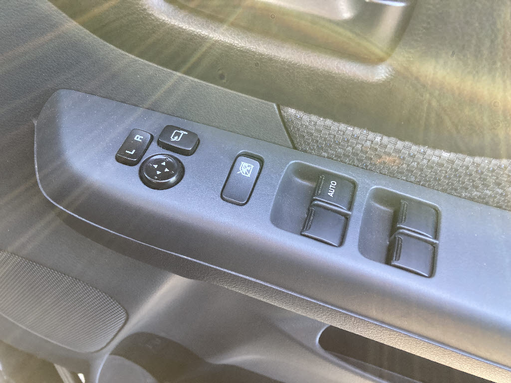 スズキ スペーシア 4WD X