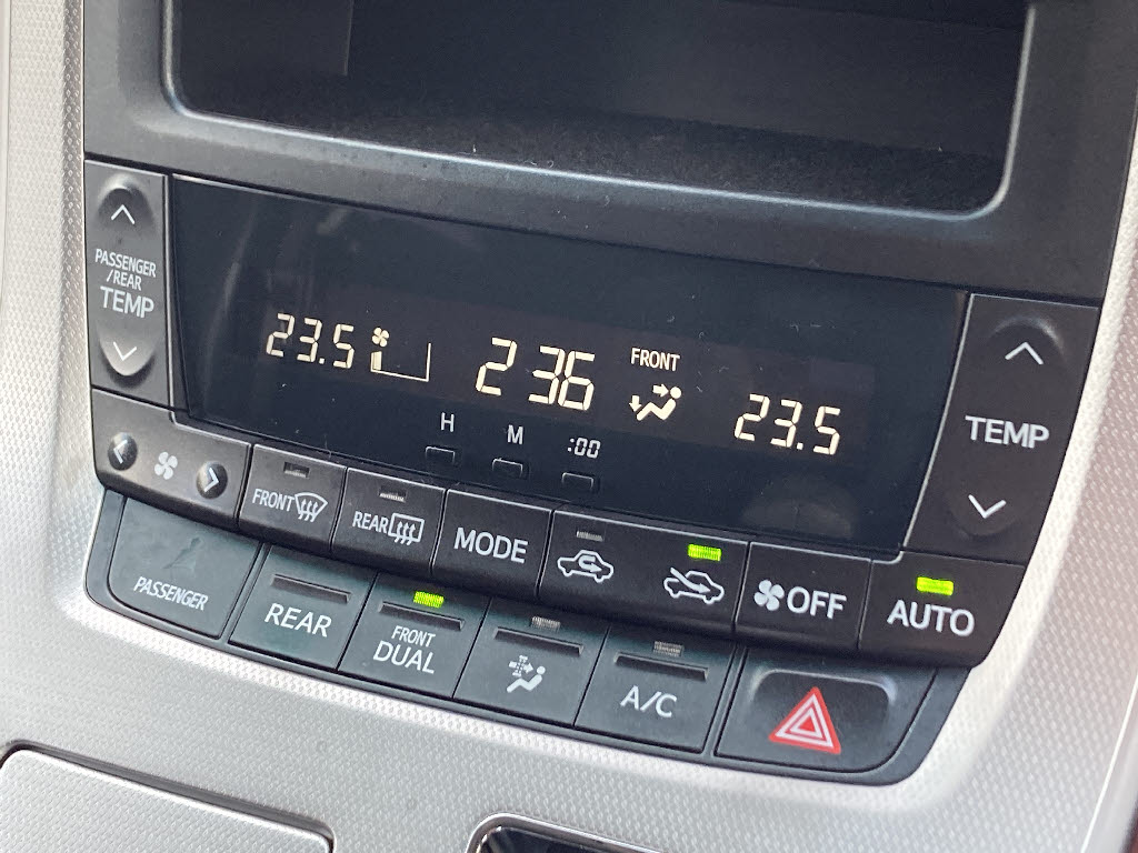 トヨタ ヴェルファイア 2.4Z ﾌﾟﾗﾁﾅｾﾚｸｼｮﾝⅡ 4WD