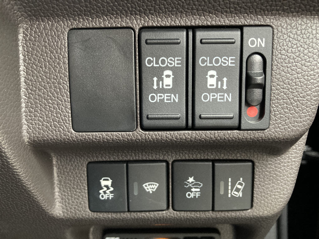 ホンダ フリード 4WD Gﾎﾝﾀﾞｾﾝｼﾝｸﾞ