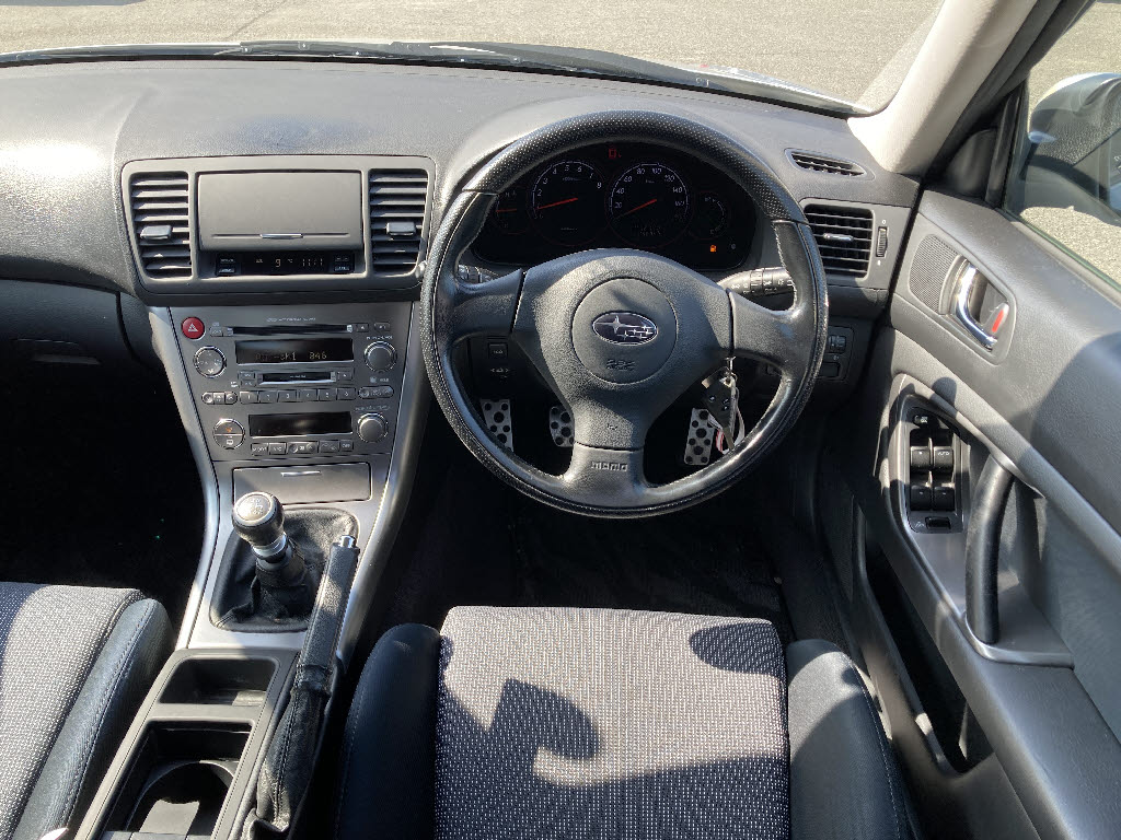 スバル レガシィＢ４ 3.0RｽﾍﾟｯｸB MT6