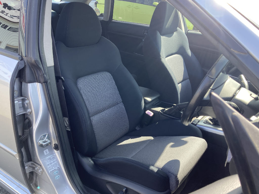 スバル レガシィＢ４ 3.0RｽﾍﾟｯｸB MT6
