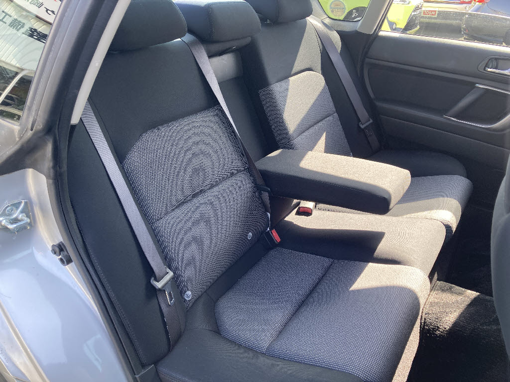 スバル レガシィＢ４ 3.0RｽﾍﾟｯｸB MT6