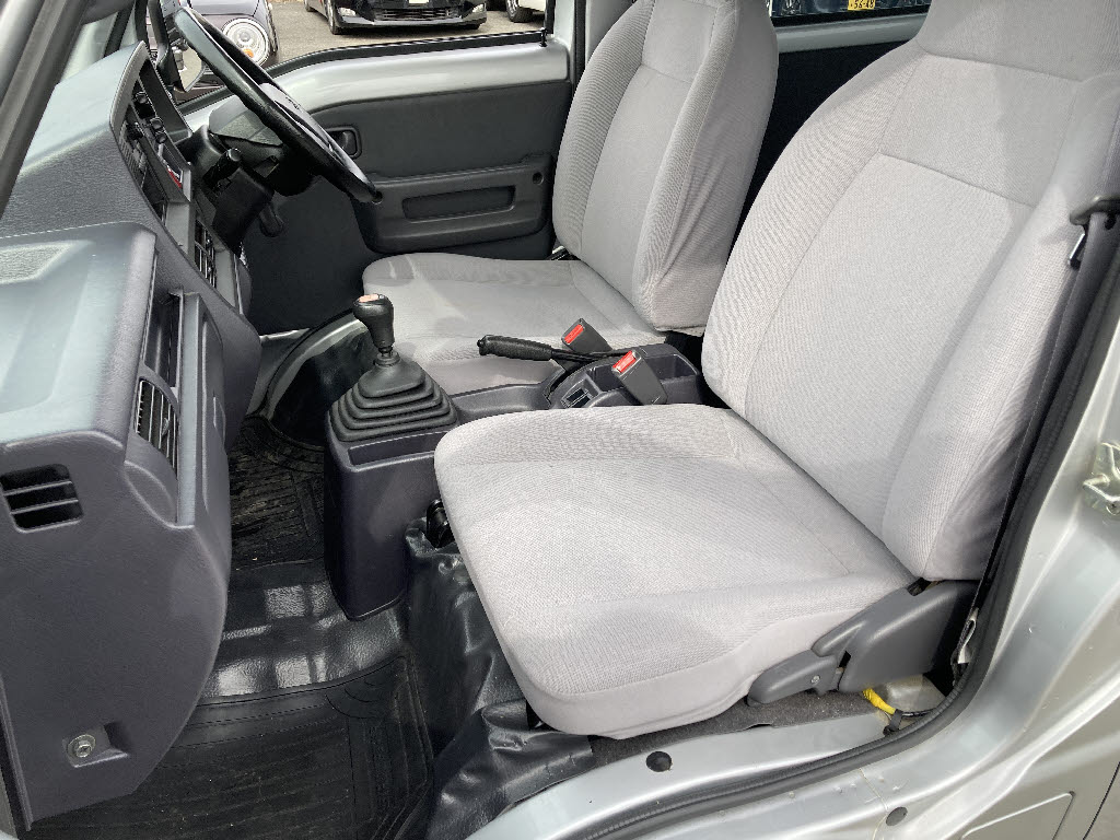 スバル サンバーＶ 4WD VB