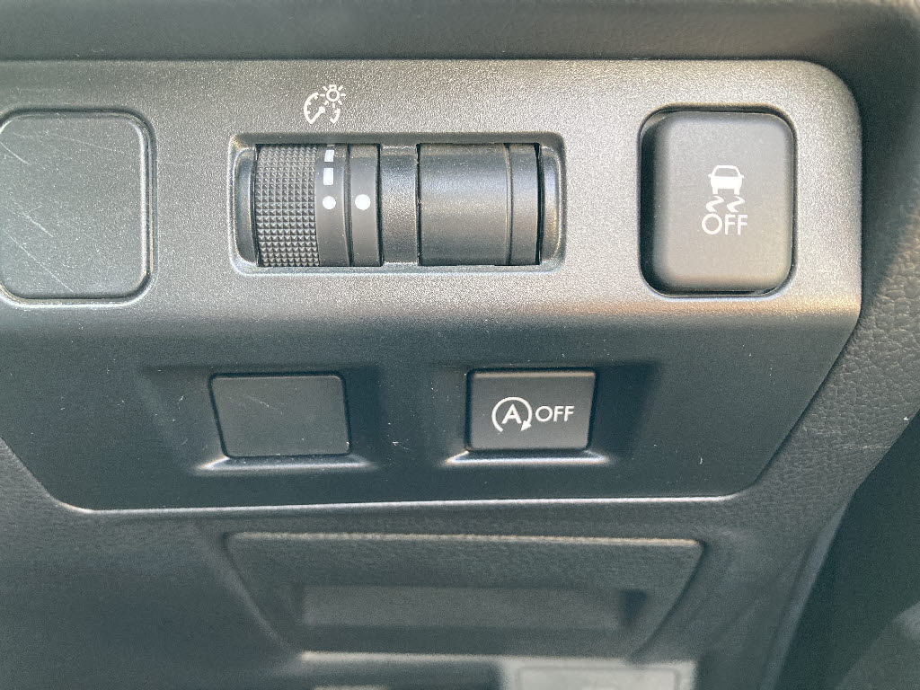 スバル インプレッサスポーツ 1.6i-Lｱｲｻｲﾄ 4WD