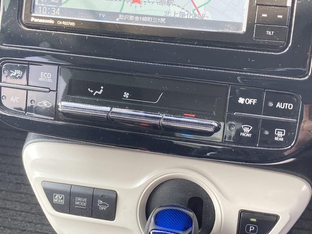 トヨタ プリウス E