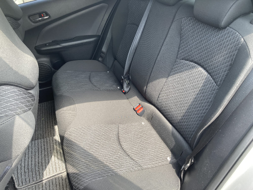 トヨタ プリウス E