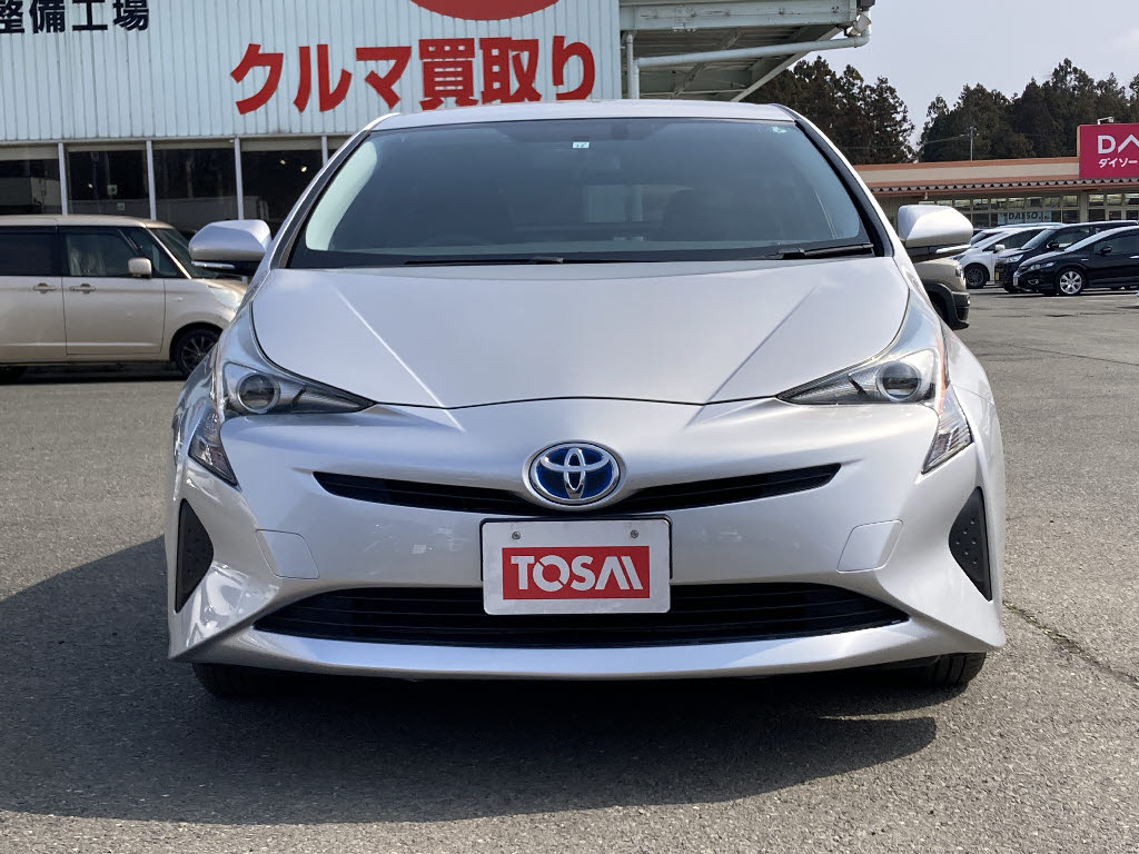 トヨタ プリウス E