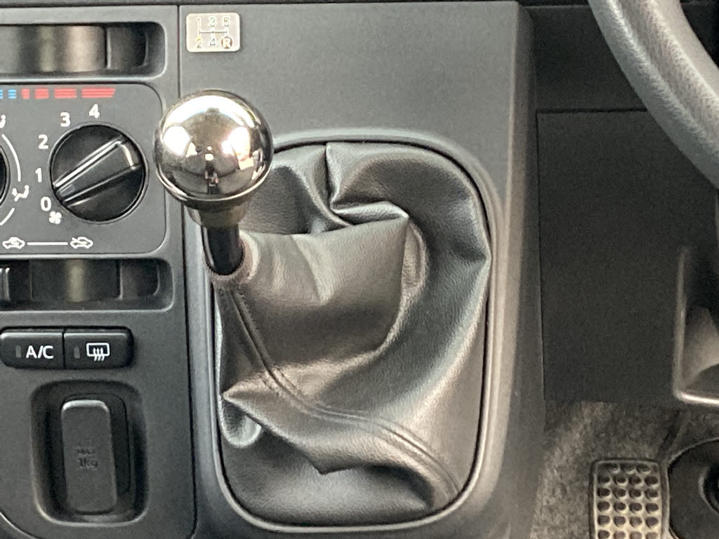 トヨタ ピクシスＶ 4WD ｸﾙｰｽﾞﾀｰﾎﾞSAⅢ