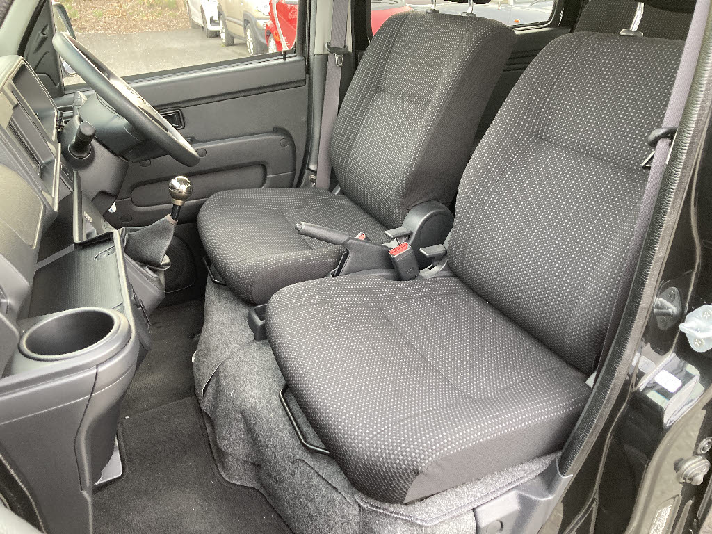 トヨタ ピクシスＶ 4WD ｸﾙｰｽﾞﾀｰﾎﾞSAⅢ