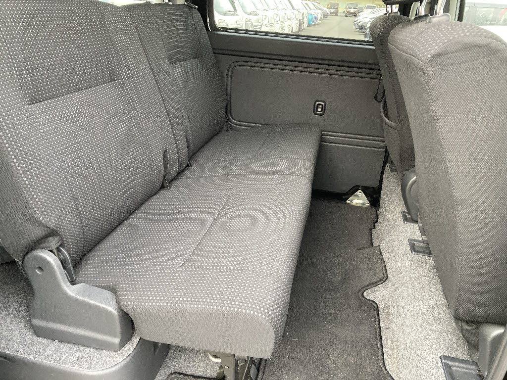 トヨタ ピクシスＶ 4WD ｸﾙｰｽﾞﾀｰﾎﾞSAⅢ