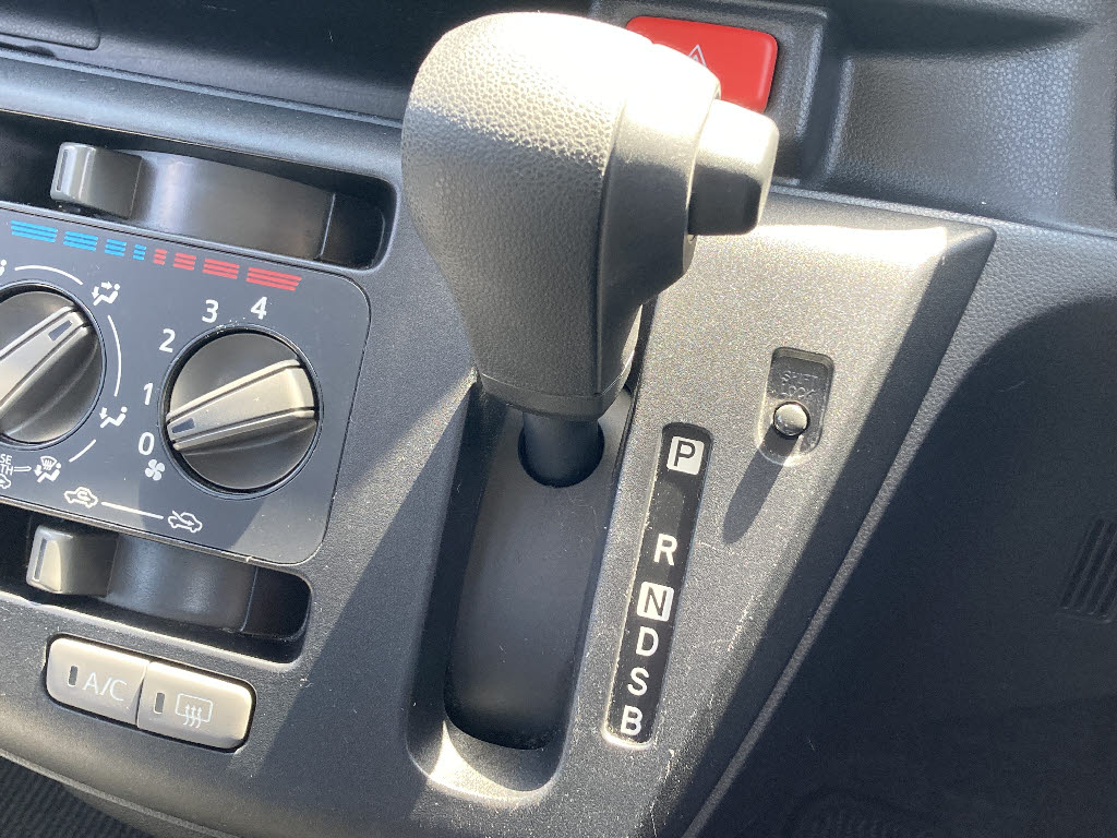 ダイハツ ミライース L　SA3　4WD