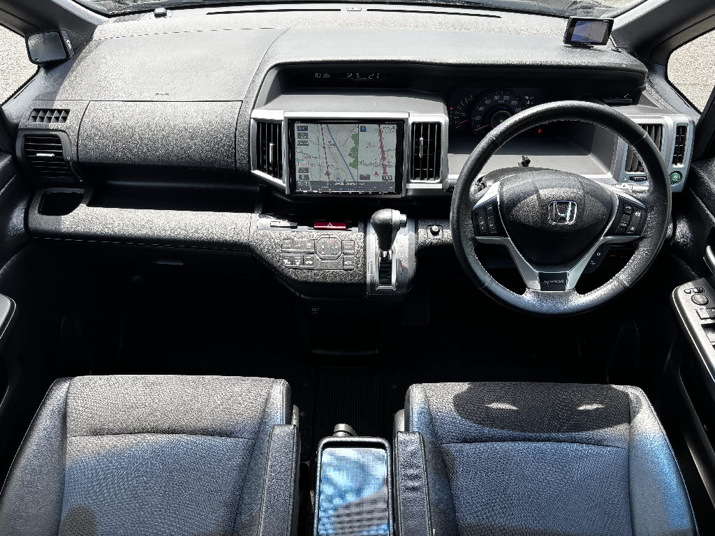 ホンダ ステップワゴン Zｸｰﾙｽﾋﾟﾘｯﾄ 4WD