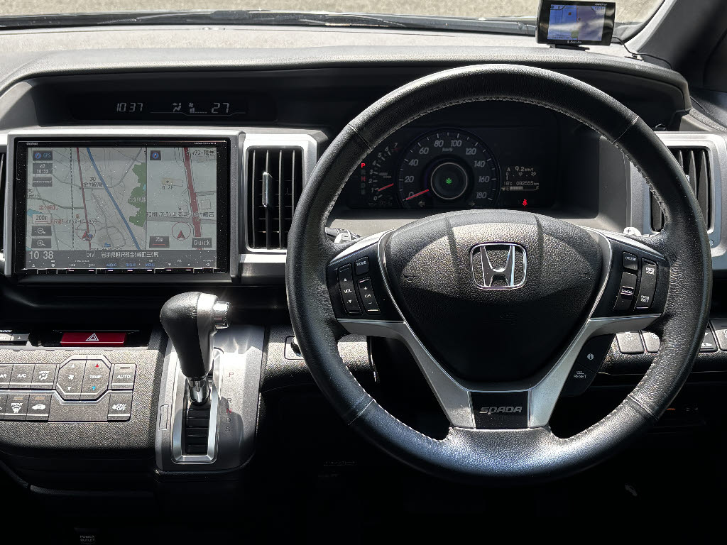 ホンダ ステップワゴン Zｸｰﾙｽﾋﾟﾘｯﾄ 4WD