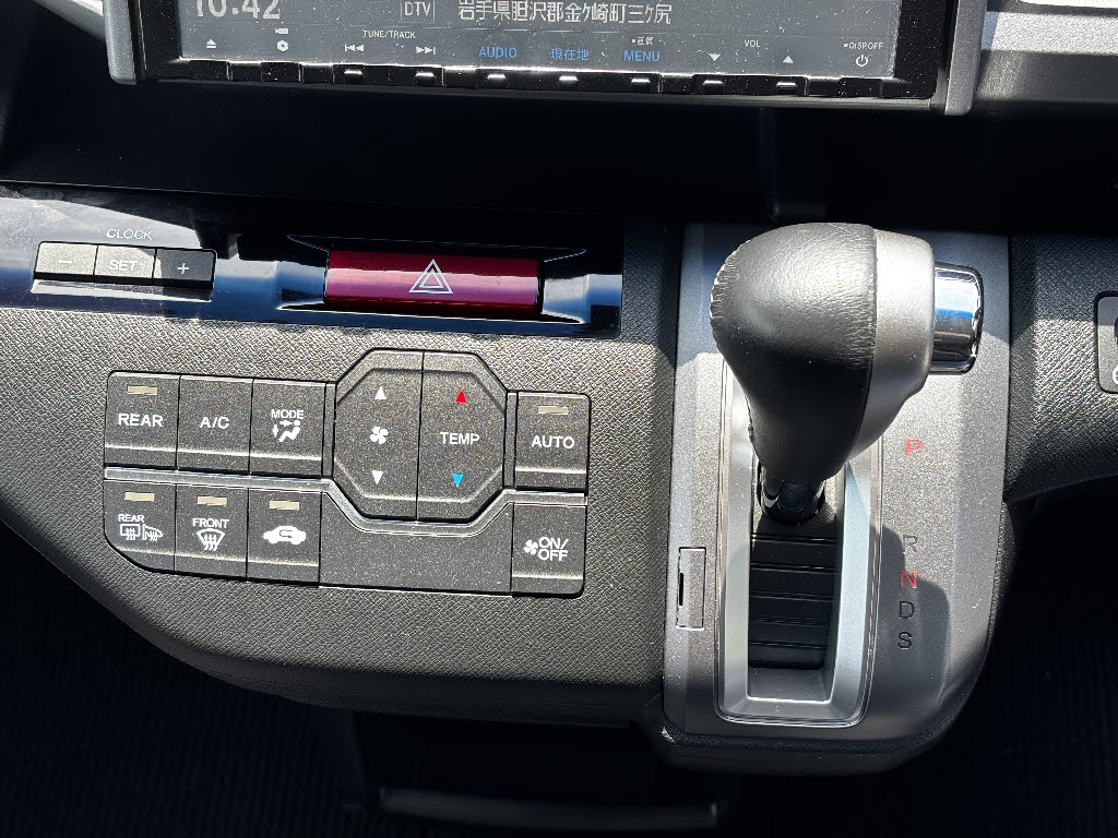 ホンダ ステップワゴン Zｸｰﾙｽﾋﾟﾘｯﾄ 4WD