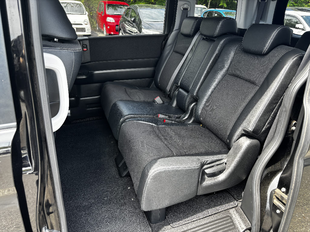 ホンダ ステップワゴン Zｸｰﾙｽﾋﾟﾘｯﾄ 4WD