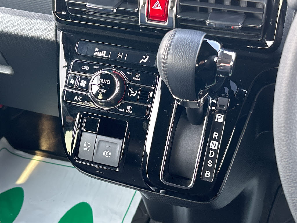 ダイハツ タントカスタム ｶｽﾀﾑRS 4WD