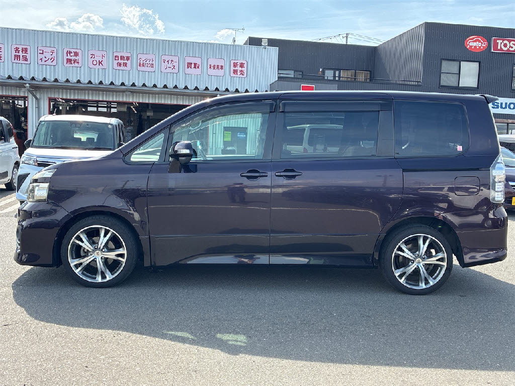 トヨタ ヴォクシー ZS
