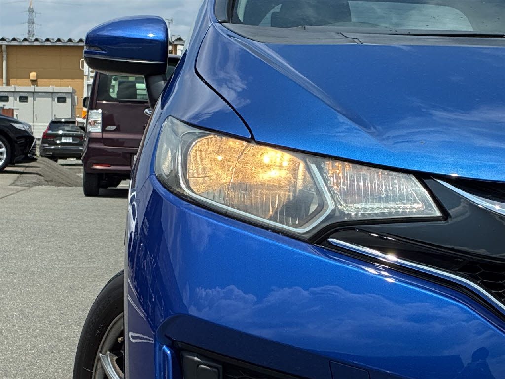 ホンダ フィット 4WD 13G F-PKG