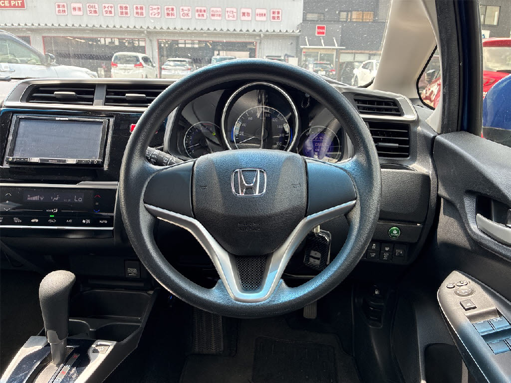 ホンダ フィット 4WD 13G F-PKG