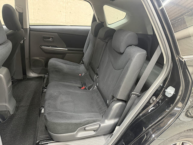 トヨタ プリウスアルファ Ｓ　チューンブラック