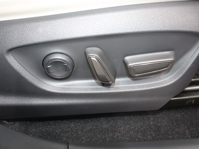 トヨタ ｸﾗｳﾝ ｸﾛｽｵｰﾊﾞｰ Ｇ　レザーパッケージ