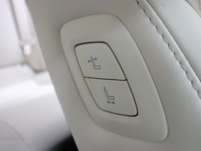 トヨタ ｸﾗｳﾝ ｸﾛｽｵｰﾊﾞｰ Ｇ　レザーパッケージ