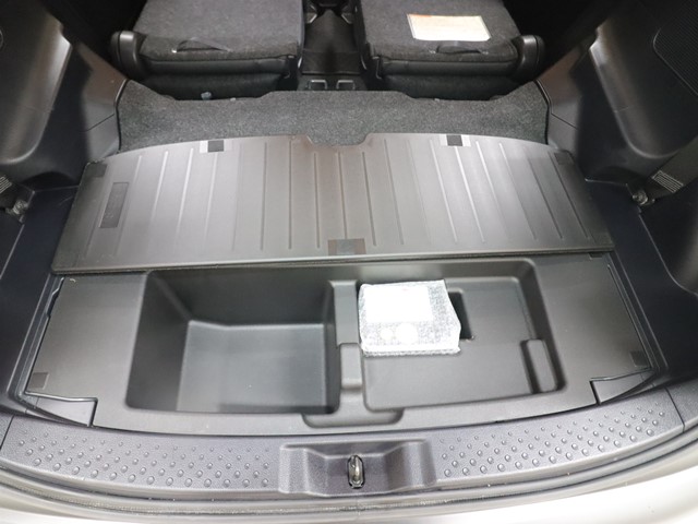 トヨタ シエンタ Gクエロ