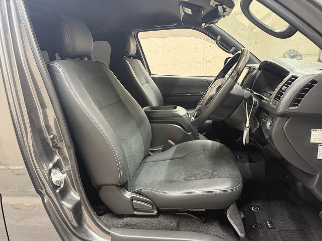 トヨタ ハイエースＶ ＤＴ　スーパーＧＬ　ダークプライム２　ロ