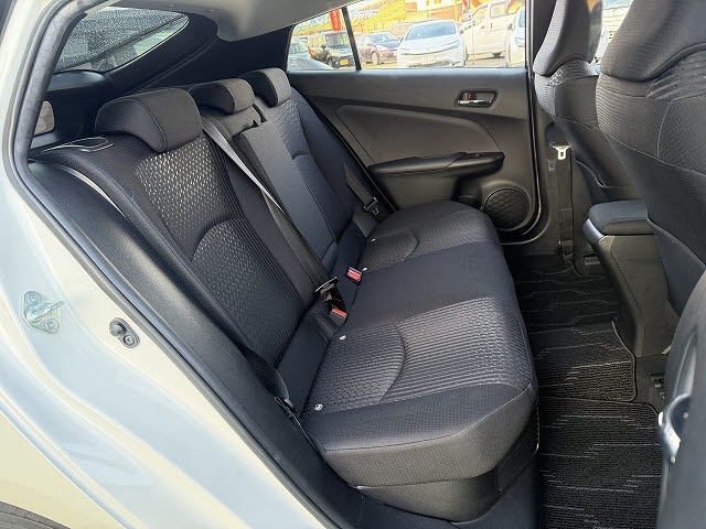 トヨタ プリウス Ｓセーフティープラス