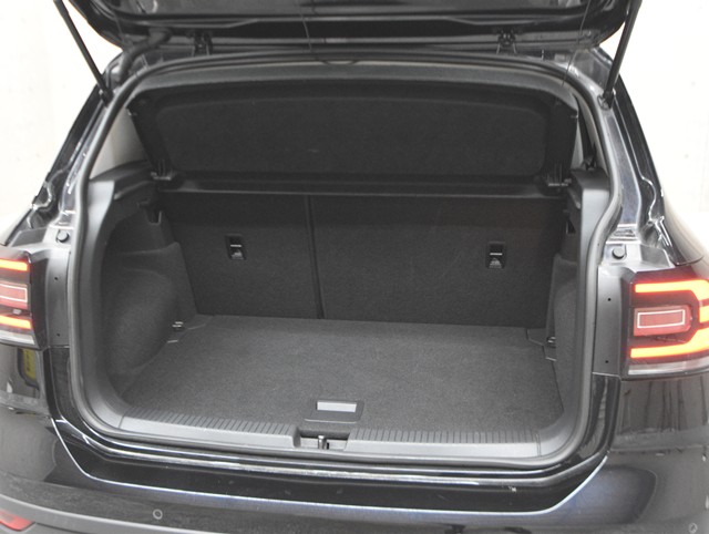 フォルクスワーゲン Ｔ‐クロス ＴＳＩ　１ｓｔ　プラス