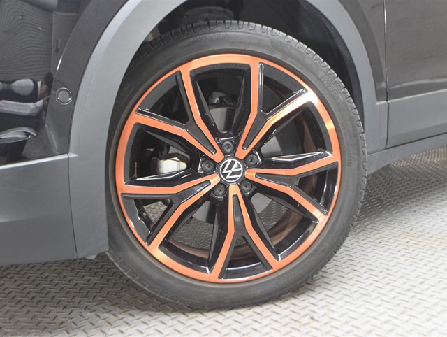 フォルクスワーゲン Ｔ‐クロス ＴＳＩ　１ｓｔ　プラス