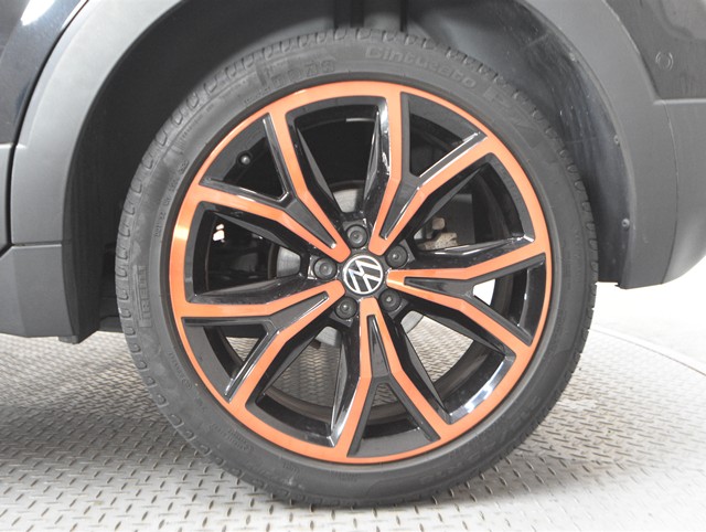 フォルクスワーゲン Ｔ‐クロス ＴＳＩ　１ｓｔ　プラス