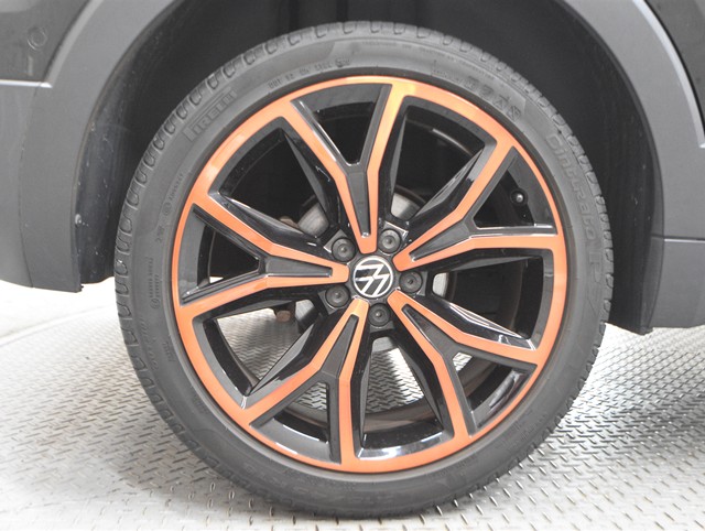 フォルクスワーゲン Ｔ‐クロス ＴＳＩ　１ｓｔ　プラス