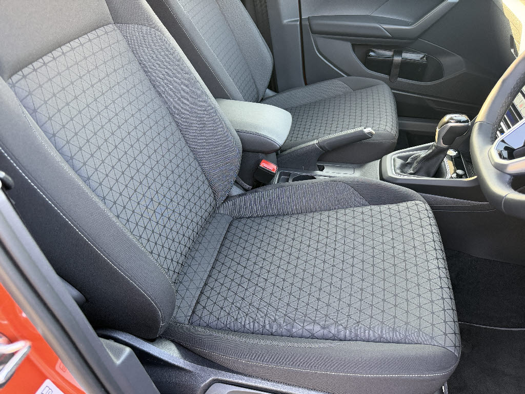 フォルクスワーゲン Ｔ‐クロス ＴＳＩ　アクティブ