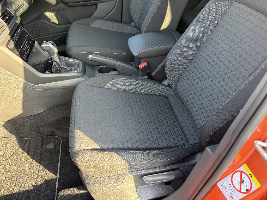 フォルクスワーゲン Ｔ‐クロス ＴＳＩ　アクティブ