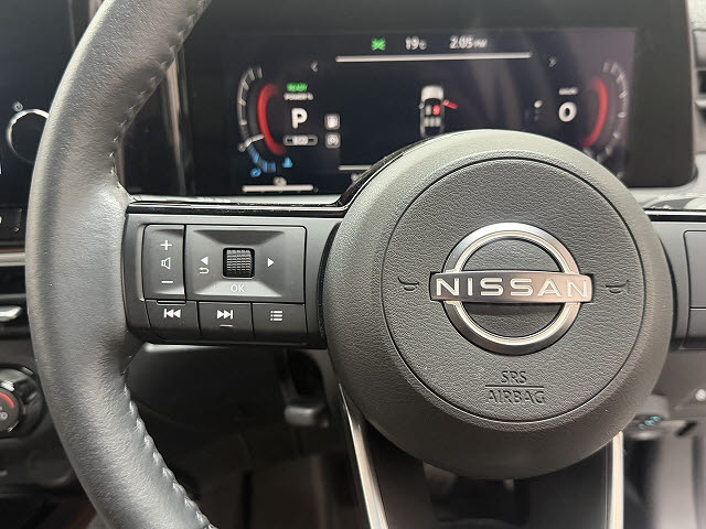 ニッサン オーラ Ｇ　レザーエディション